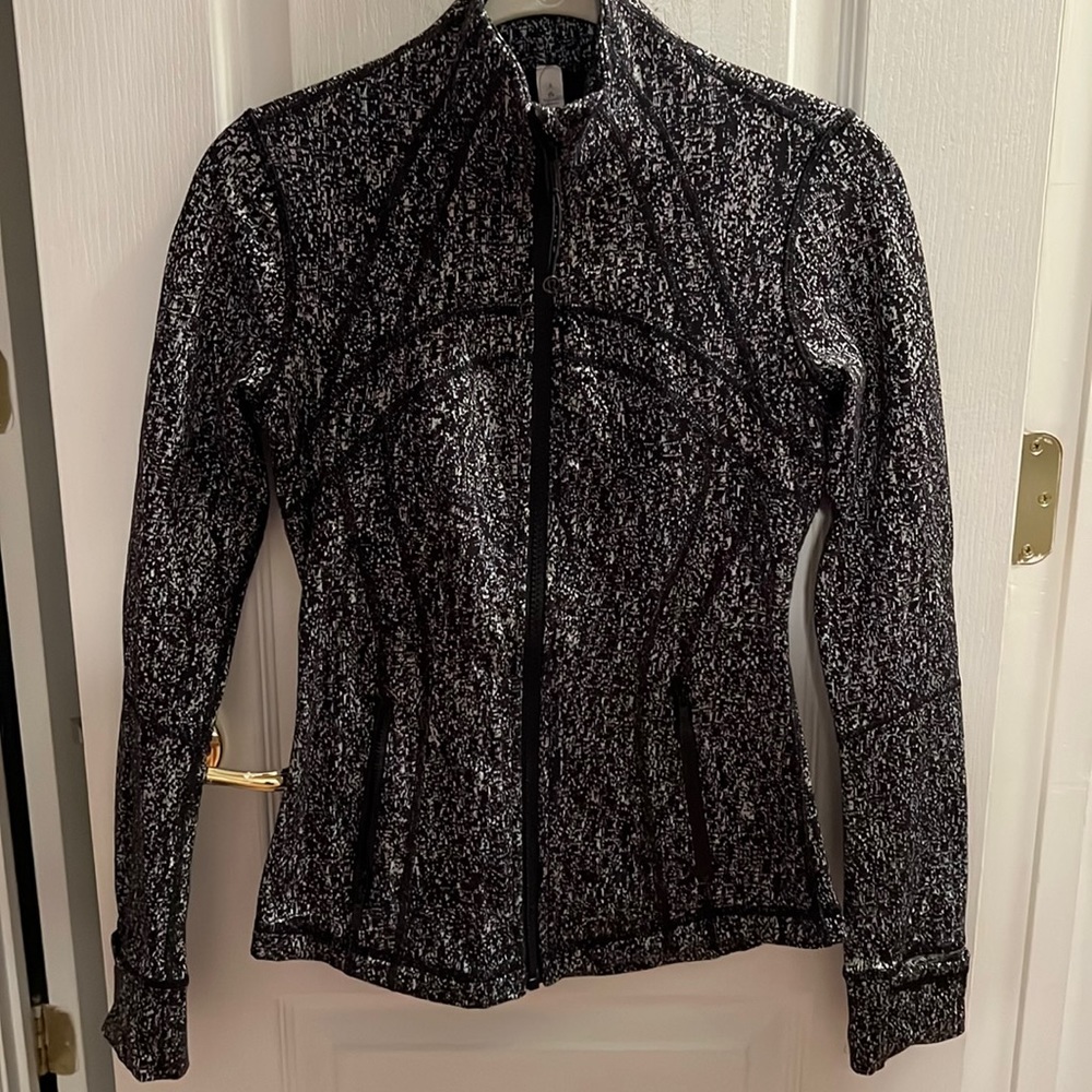 Lululemon Size 4 Define Jacket